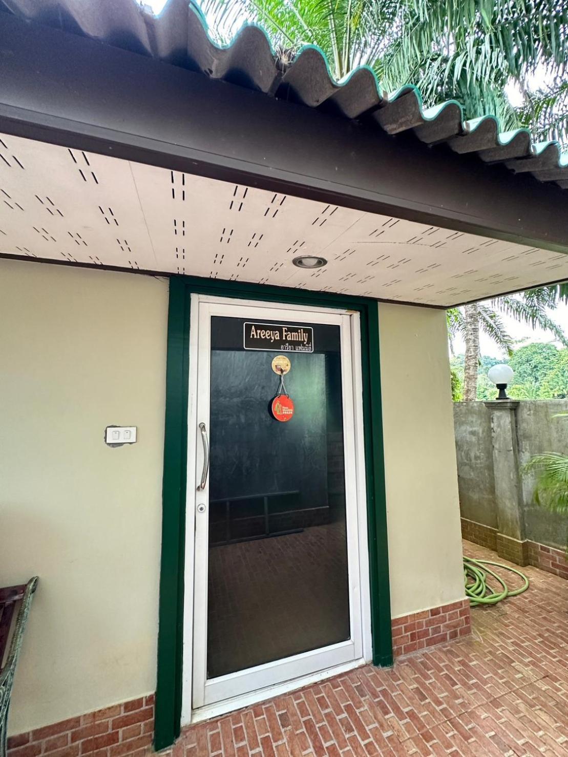Areeya Phubeach Resort Coliving Coworking Ao Nang Екстер'єр фото